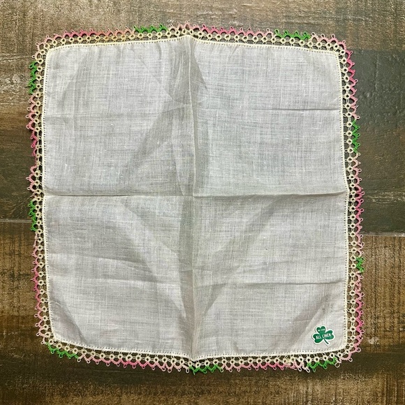 Vintage Linen Handkerchief w/ Pink & Green Lace Trim – 15” - Picture 2 of 6